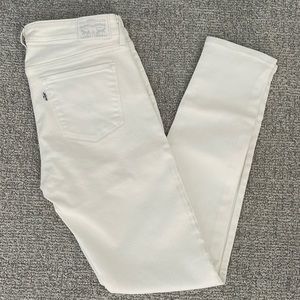 Women’s White Levi’s 711 Skinny Jeans - 28